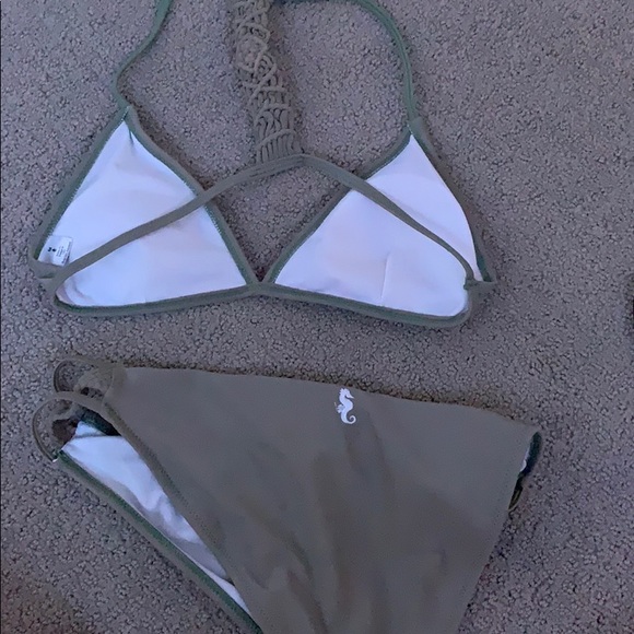 bikini - Picture 3 of 3